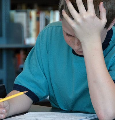 El Estrés en la Adolescencia: ¿Por Qué Sientes que el Mundo se te Viene Encima?